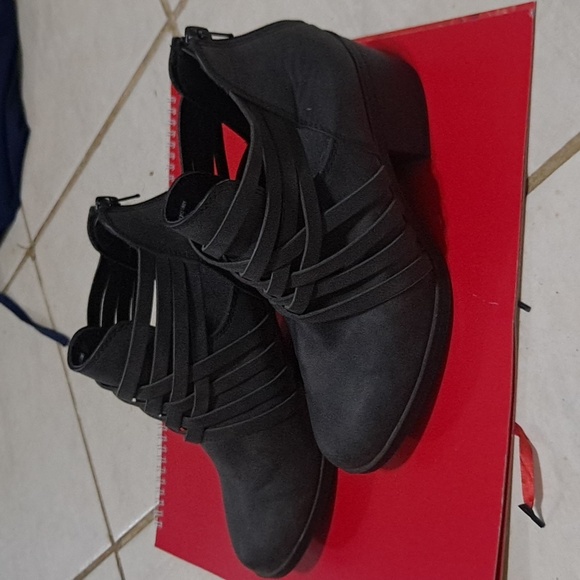 Booties - Picture 3 of 4